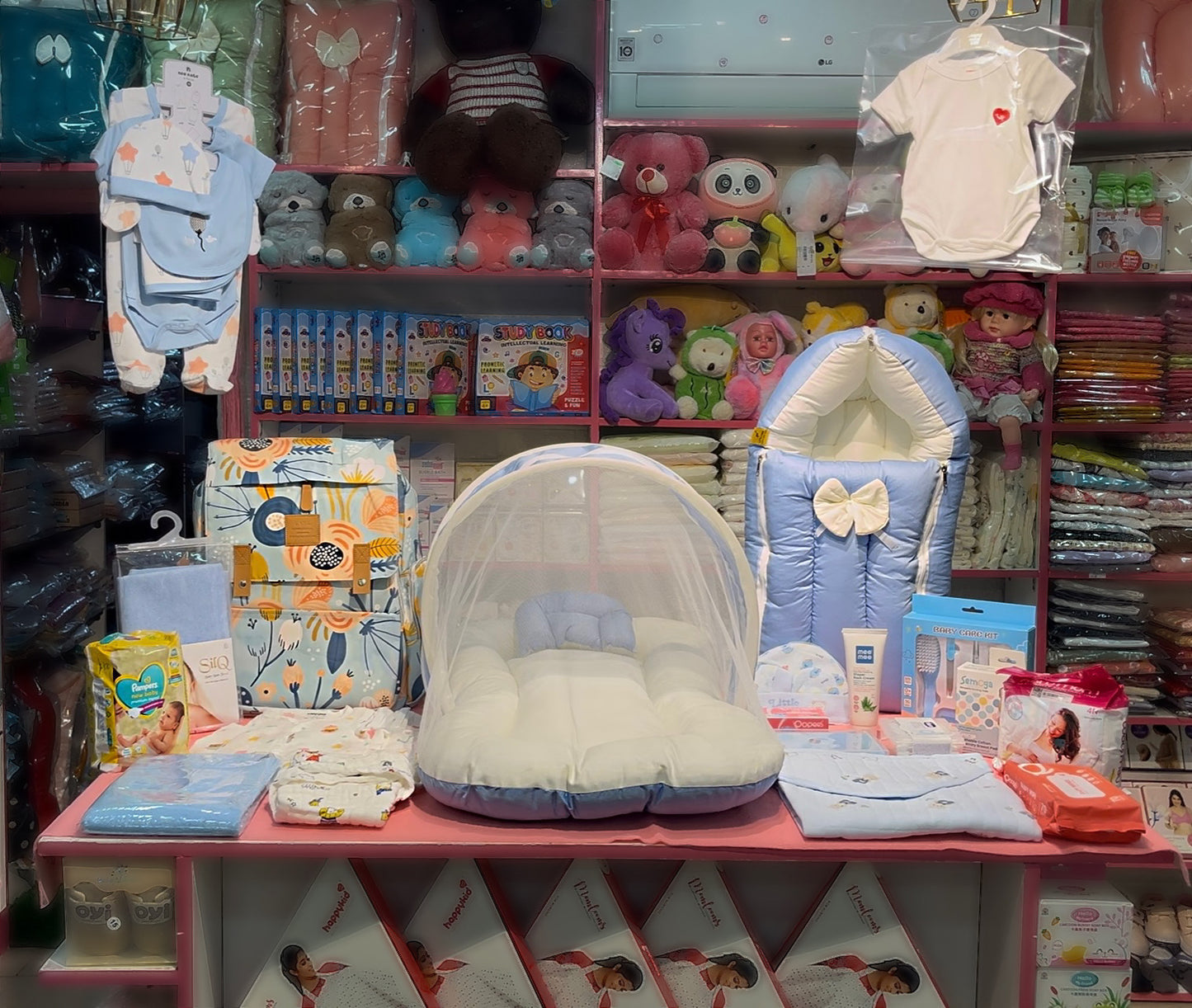 Assorted maternity Kit (pack of 34pieces)