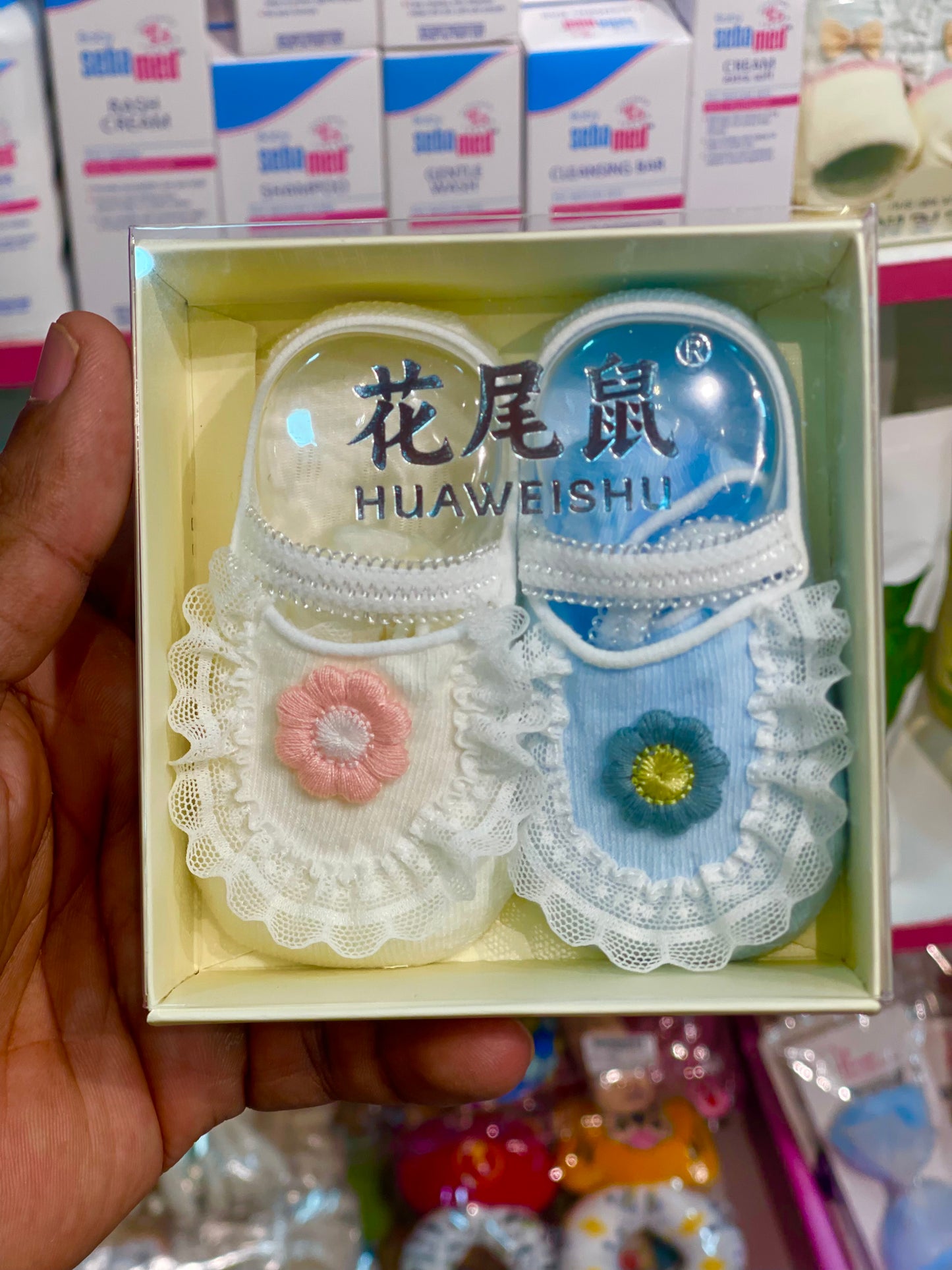 Newborn shoes two pair