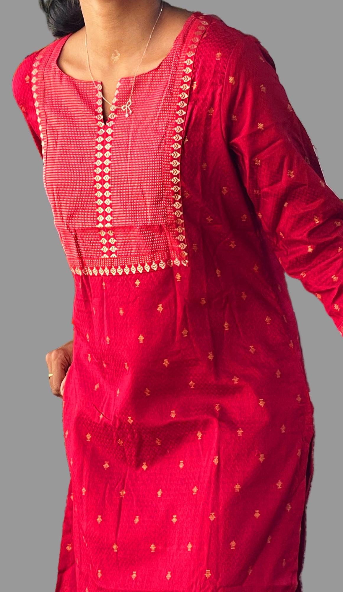 Meroon Avasa brand kurthi